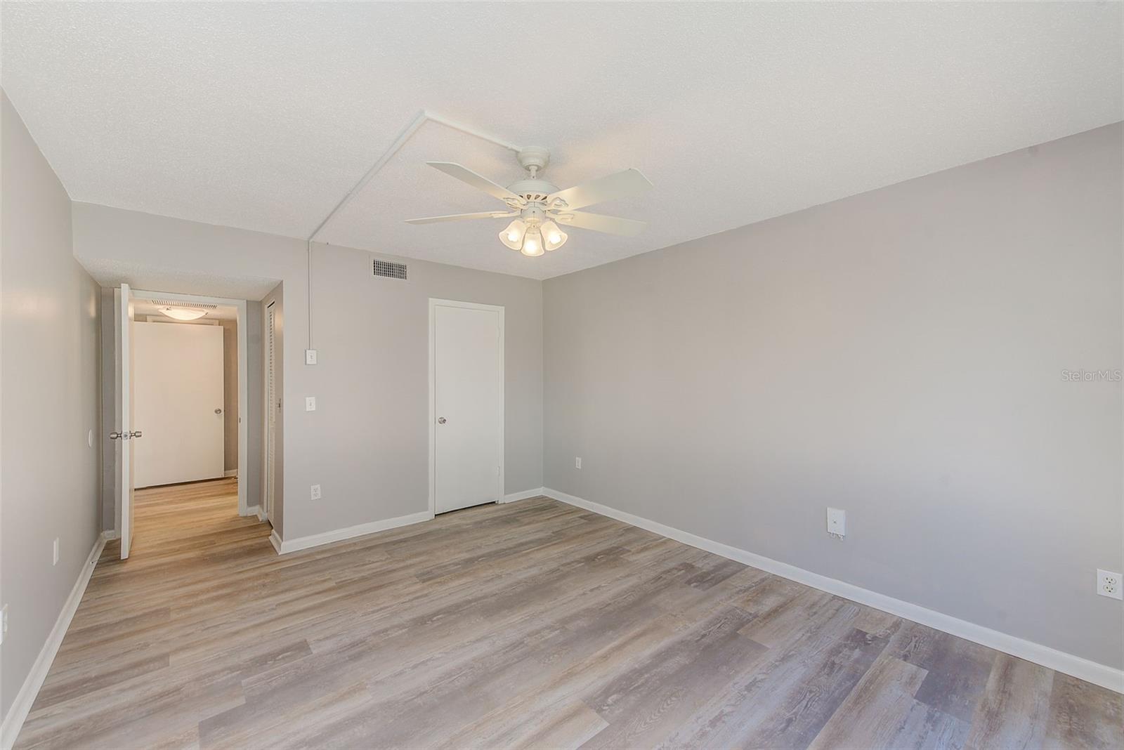 IMPERIAL POINT CONDO - Residential