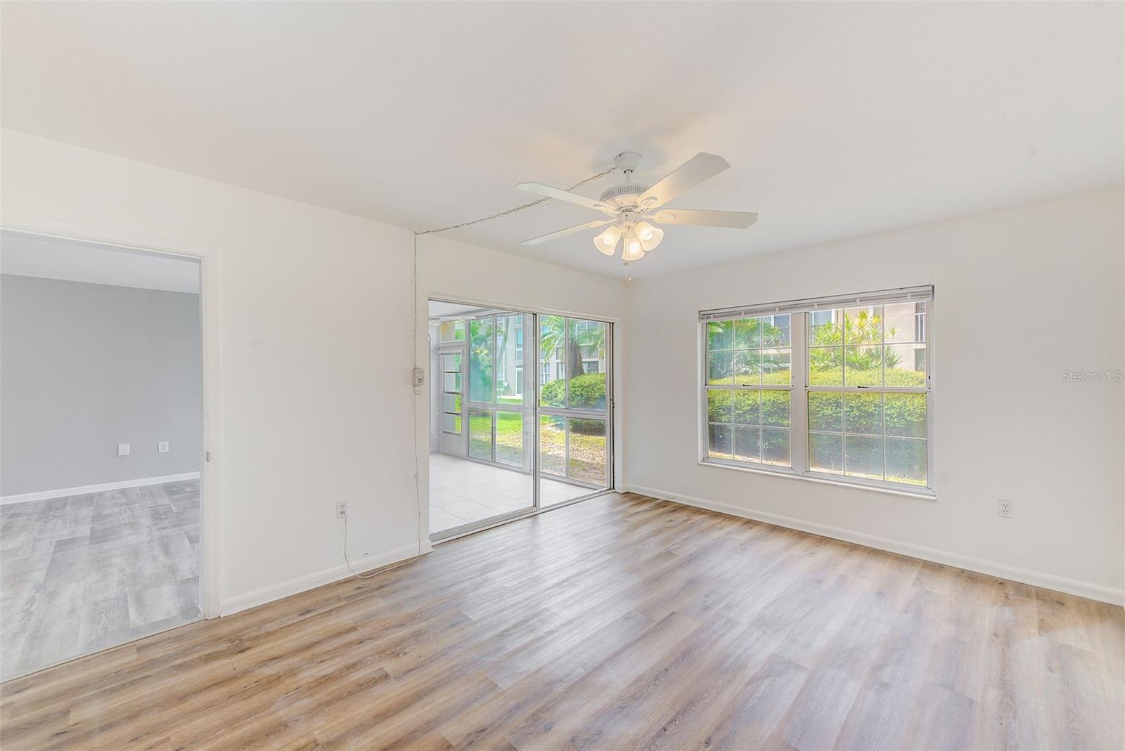 IMPERIAL POINT CONDO - Residential