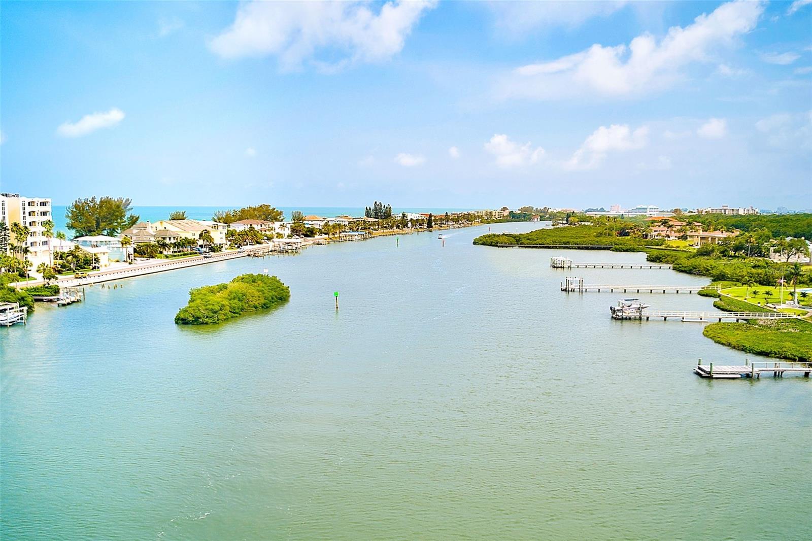 IMPERIAL POINT CONDO - Residential