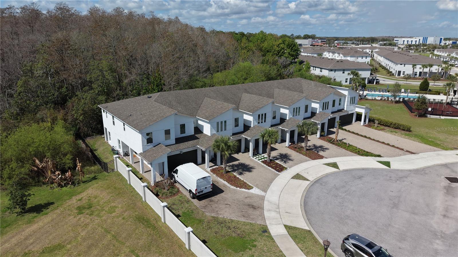 BELLA PARC TWNHMS - Residential