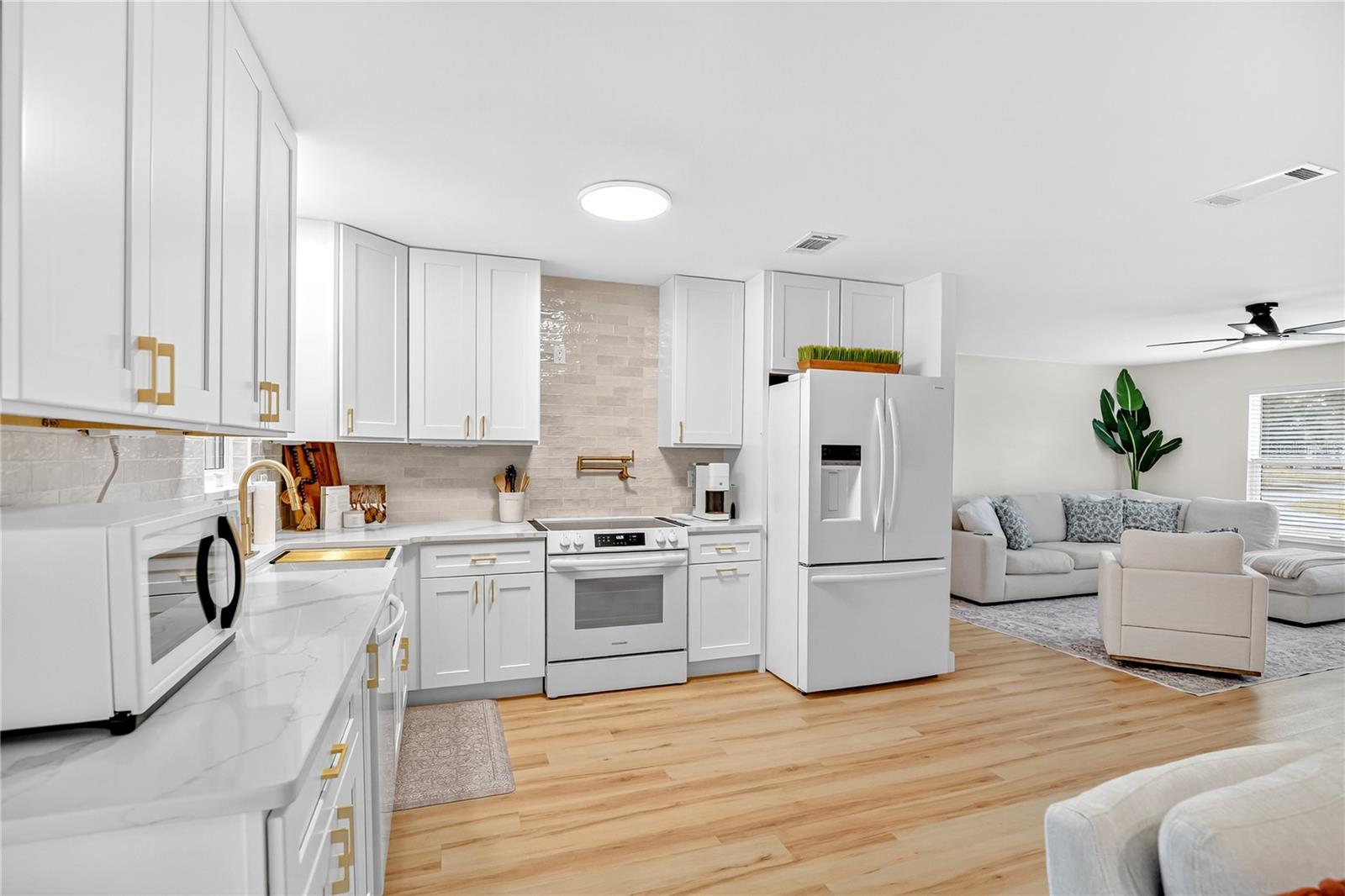 DELTONA LAKES UNIT 35 - Residential