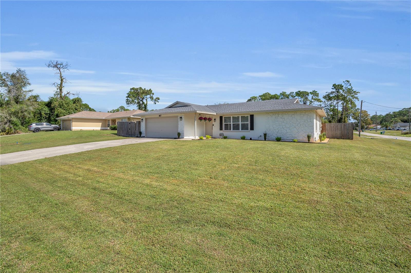 Casas a venda 2 - Jen Dantas 3199 URMEY AVENUE