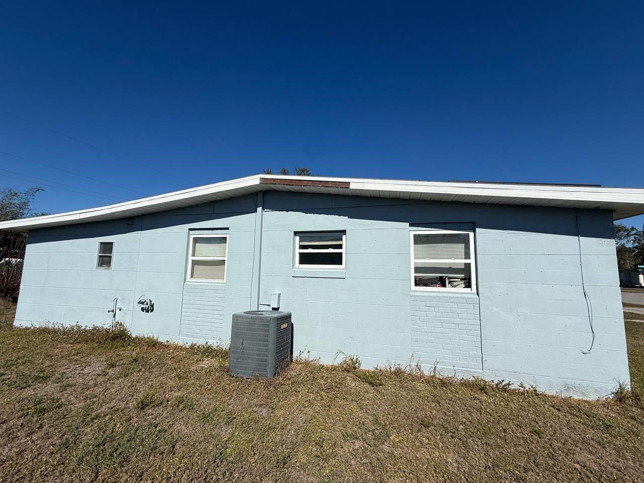 3257 CRESTWOOD DRIVE