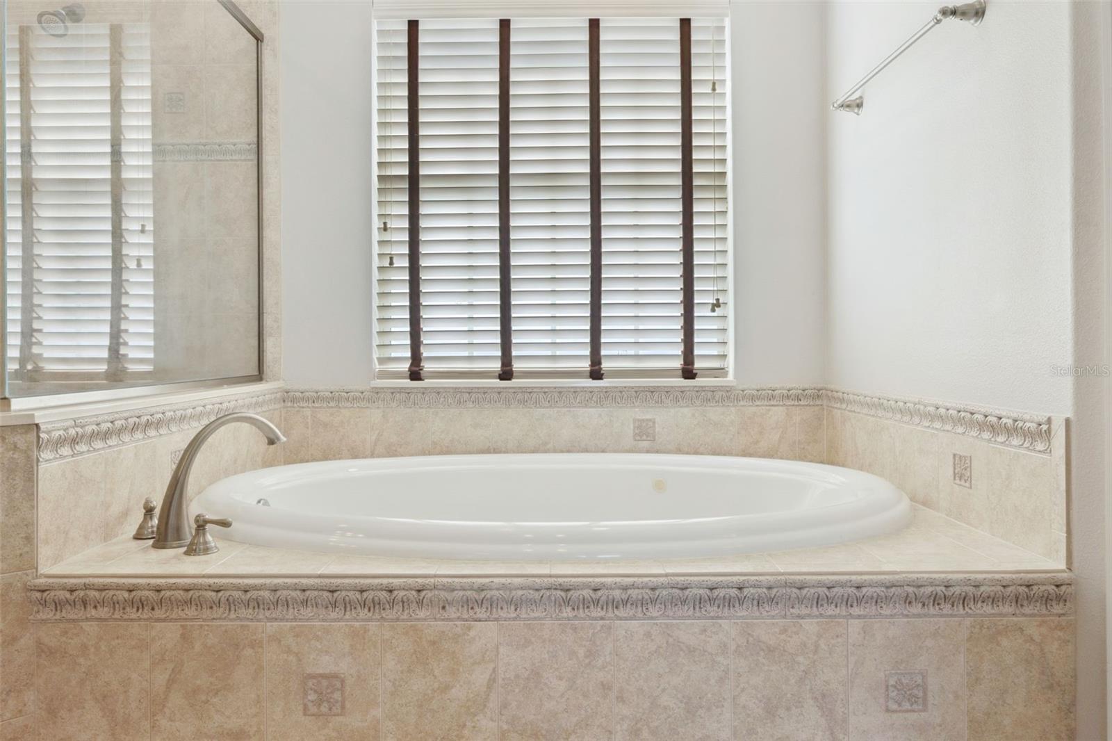 LAKEVIEW RESERVE 46/149 - Residential