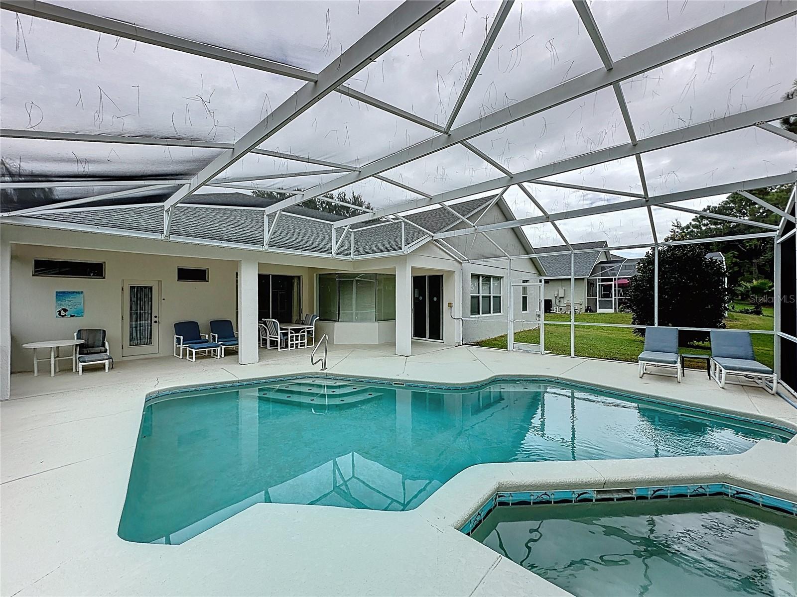 1674 WATERVIEW LOOP