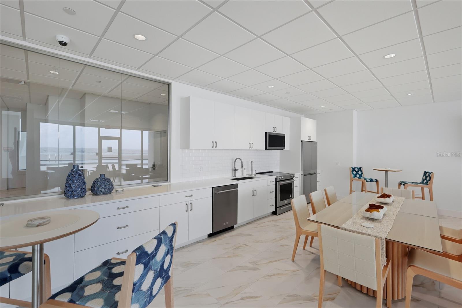 KEY TOWER SOUTH - Residential Lease