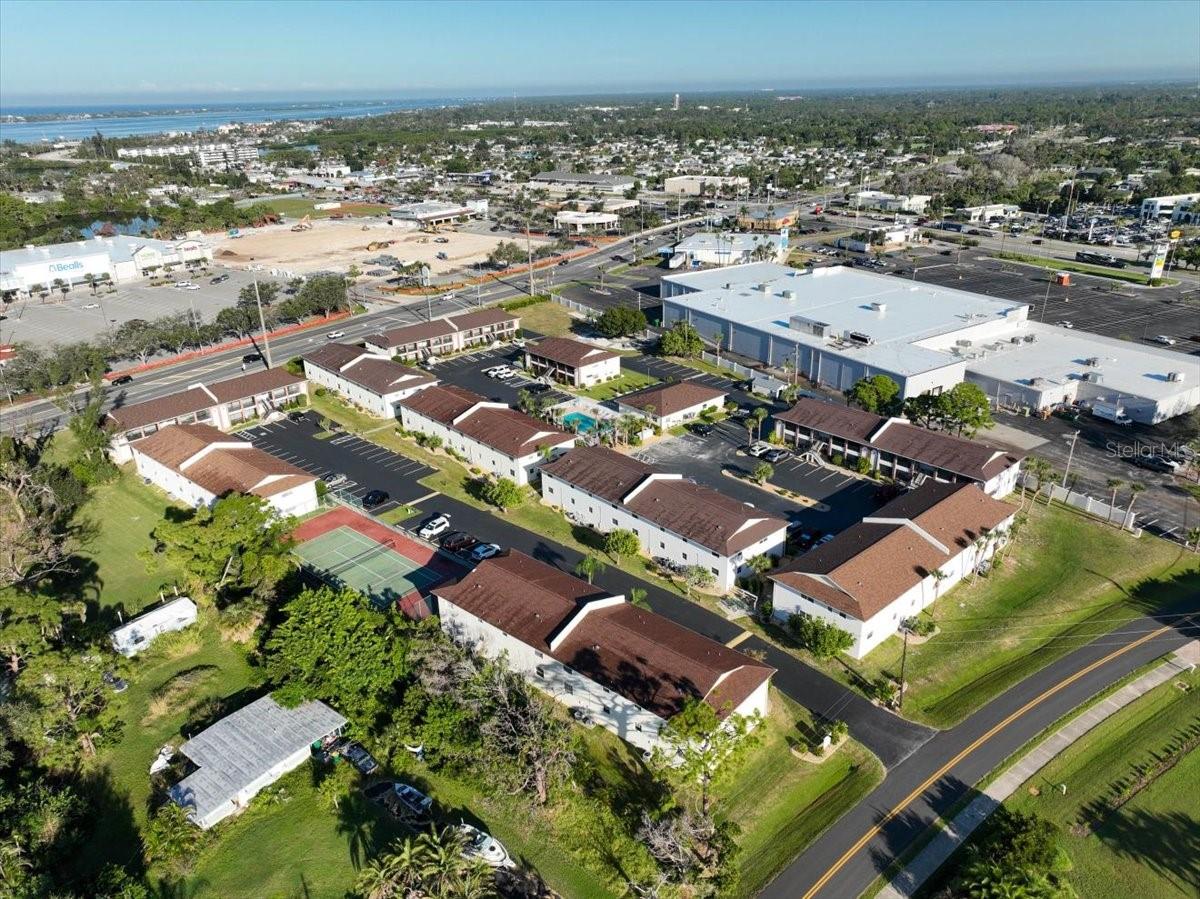 PALM MANOR PH 03 - Residential Lease