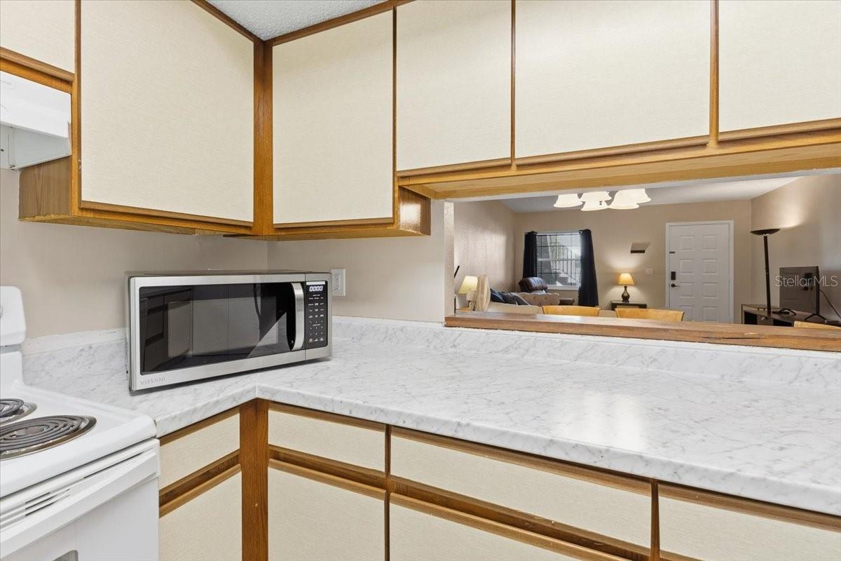 PALM MANOR PH 03 - Residential Lease