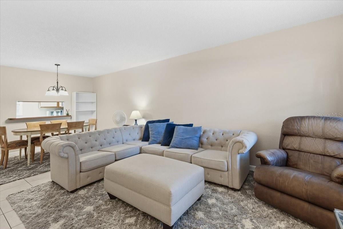 PALM MANOR PH 03 - Residential Lease