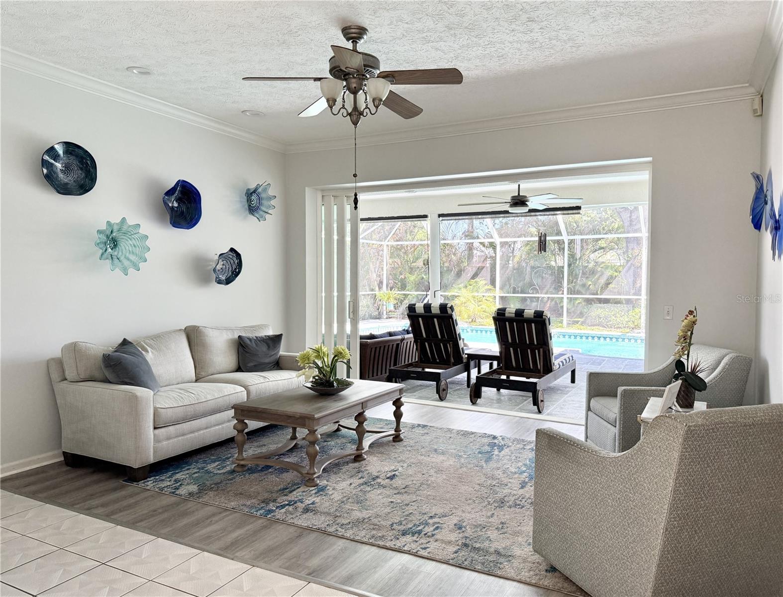 THERESA ARBOR - Residential