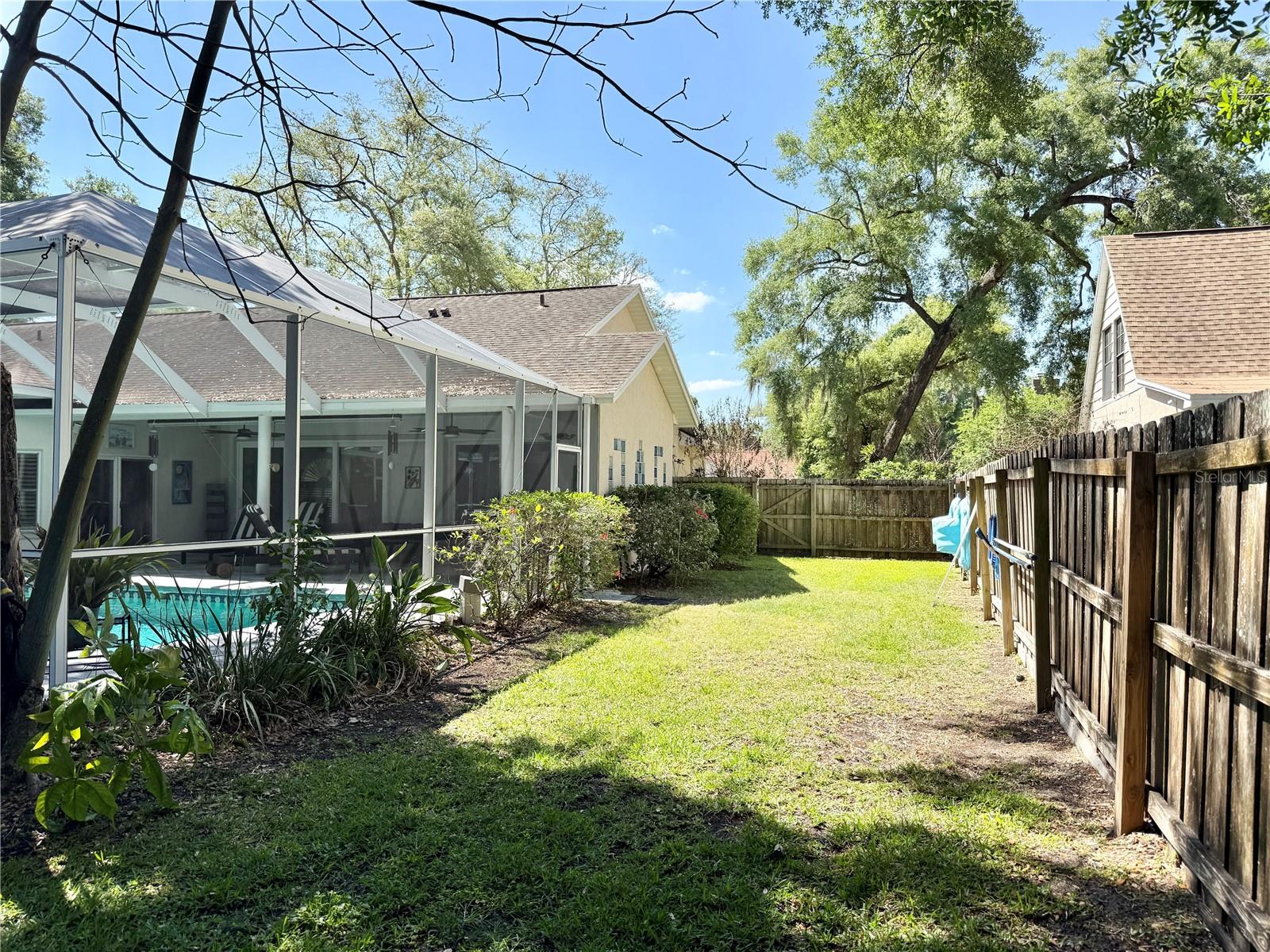 THERESA ARBOR - Residential