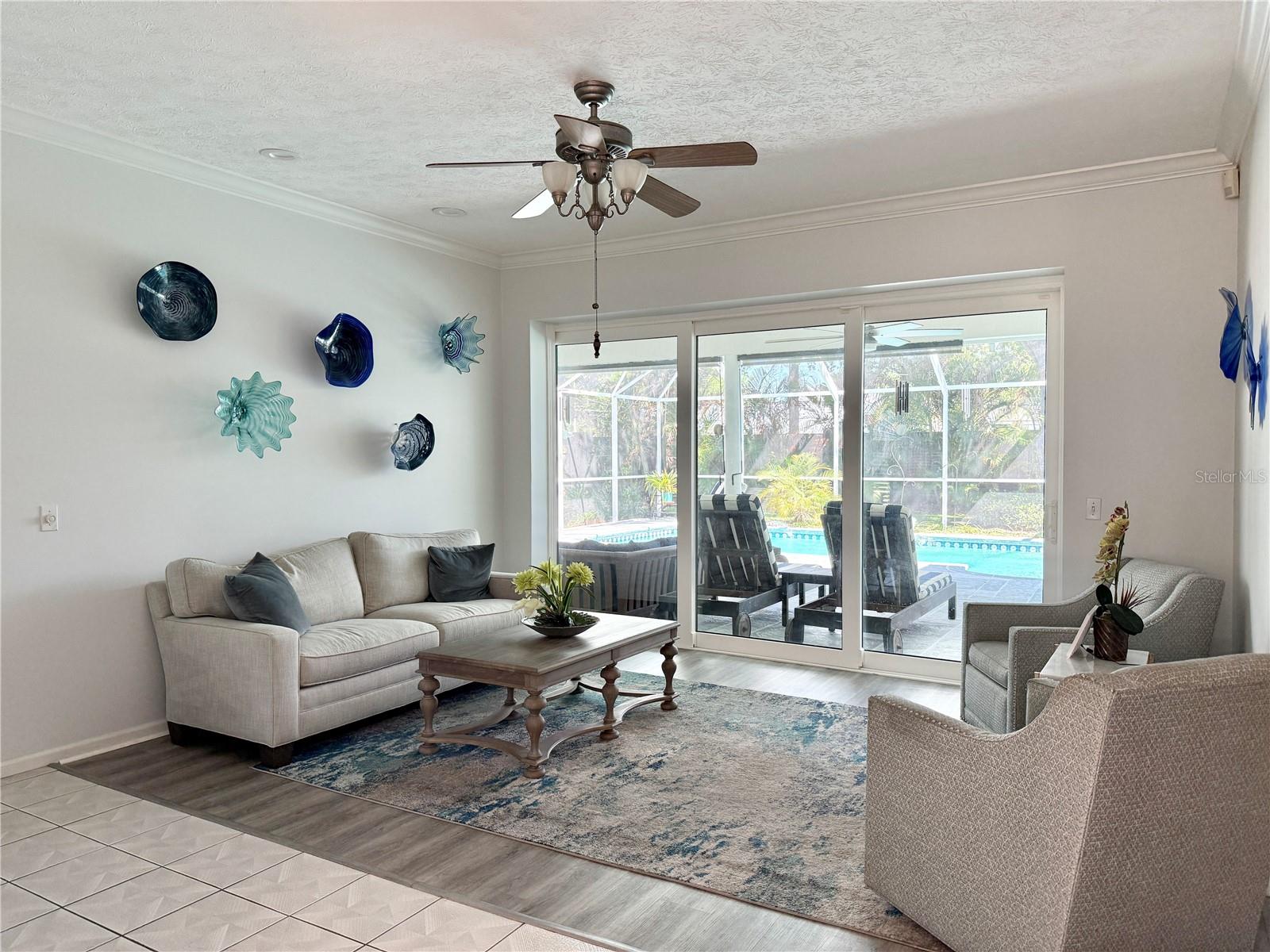 THERESA ARBOR - Residential