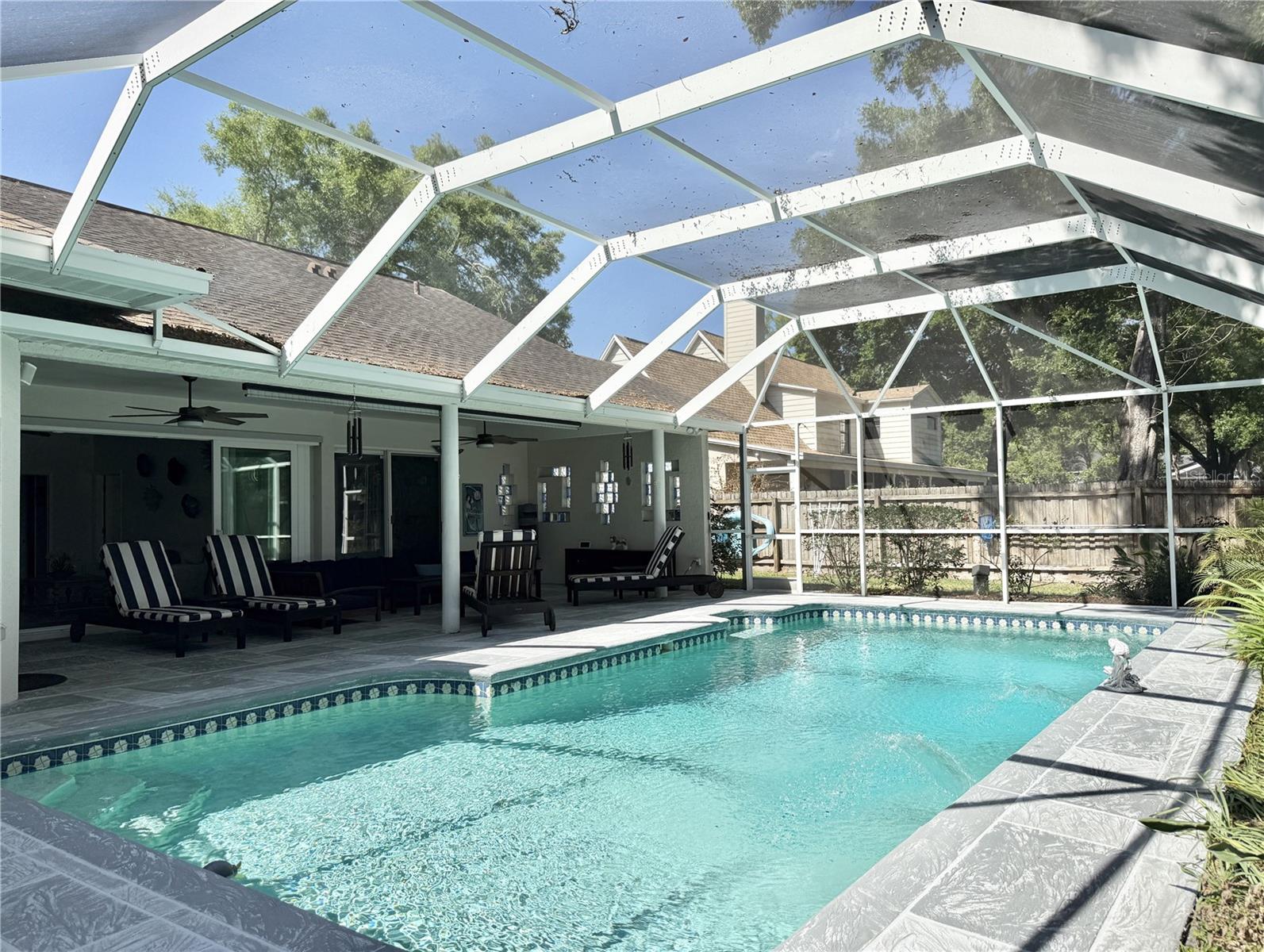 THERESA ARBOR - Residential