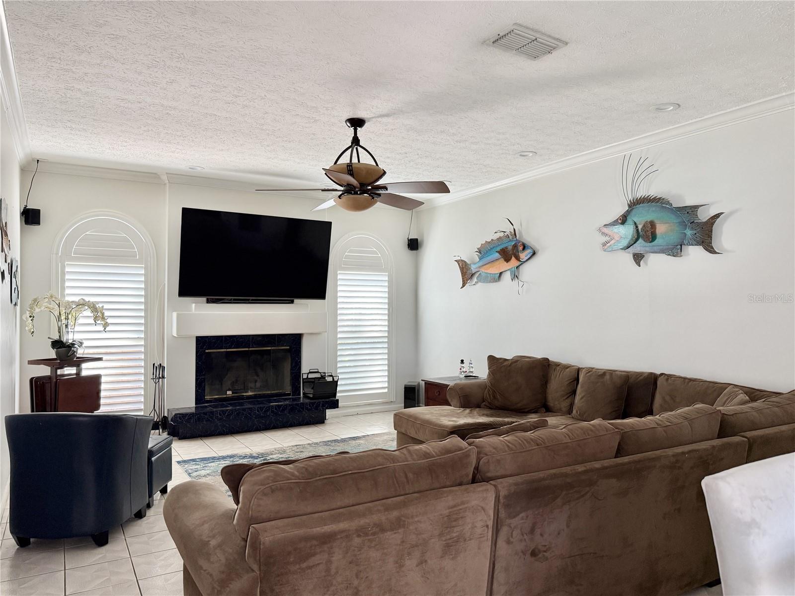 THERESA ARBOR - Residential