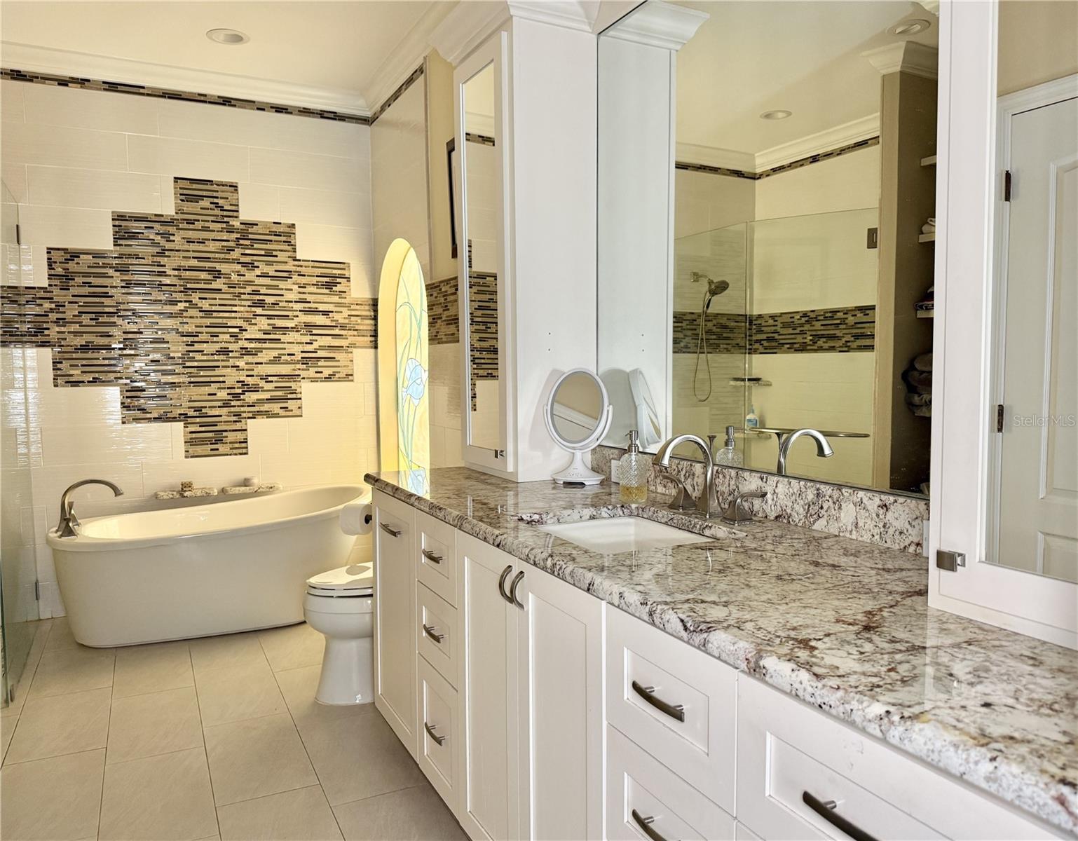 THERESA ARBOR - Residential