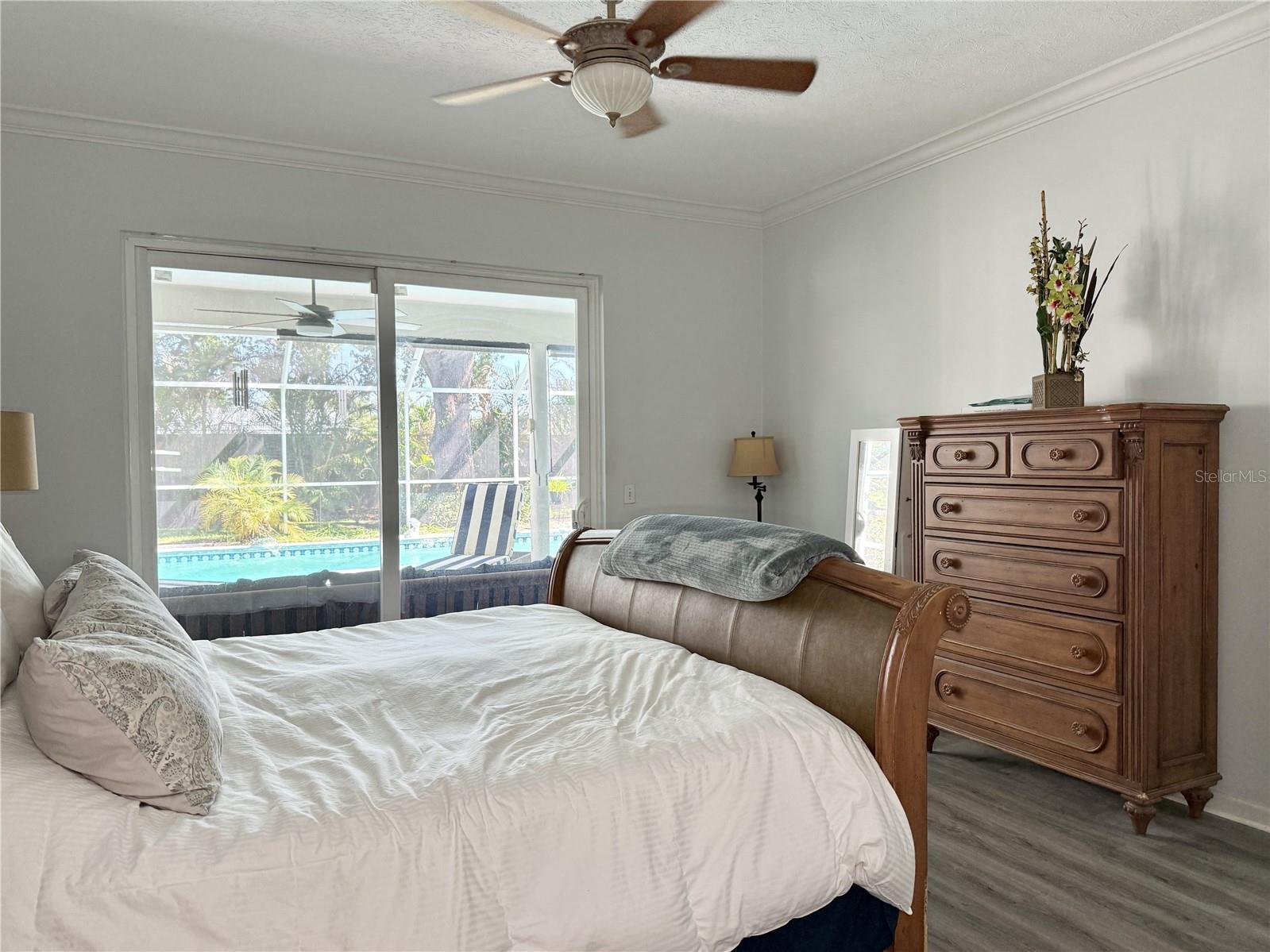 THERESA ARBOR - Residential