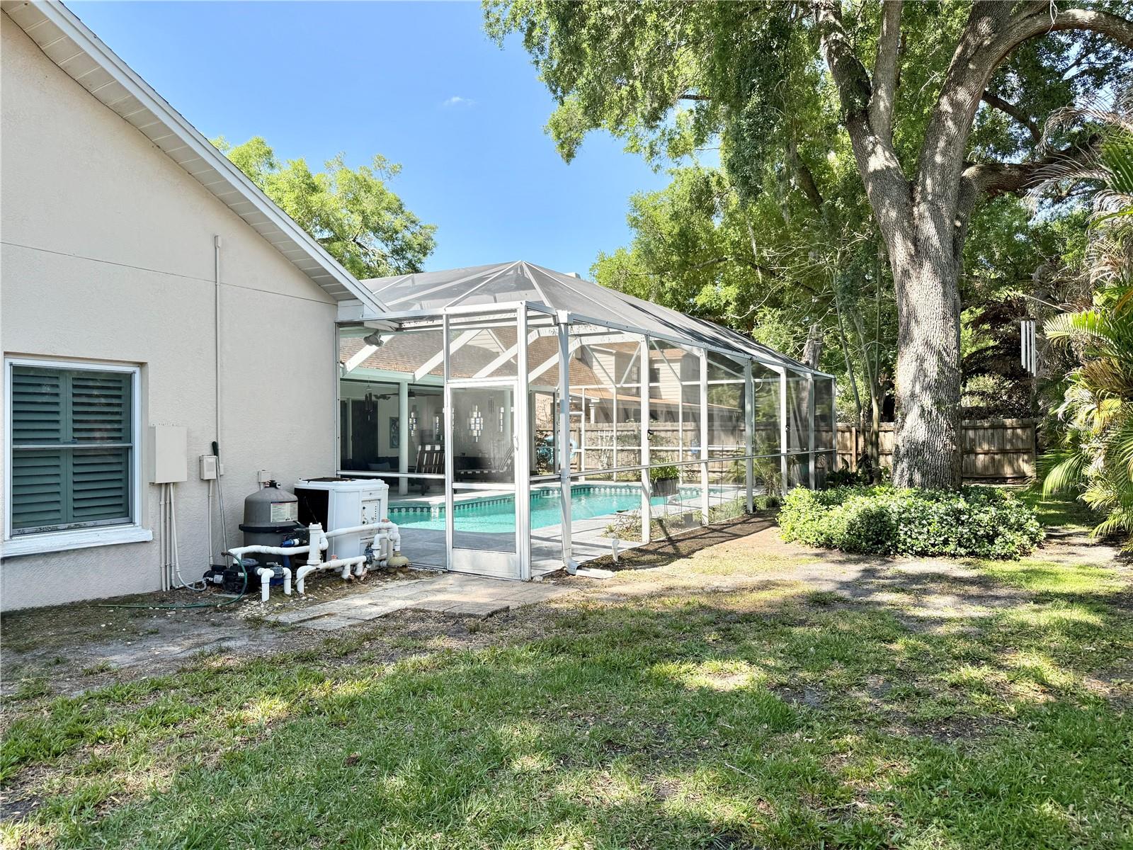 THERESA ARBOR - Residential