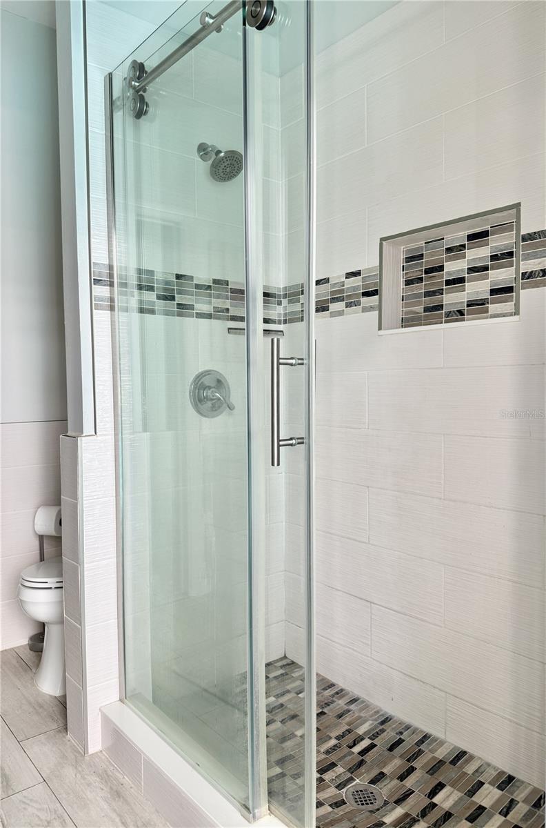 THERESA ARBOR - Residential