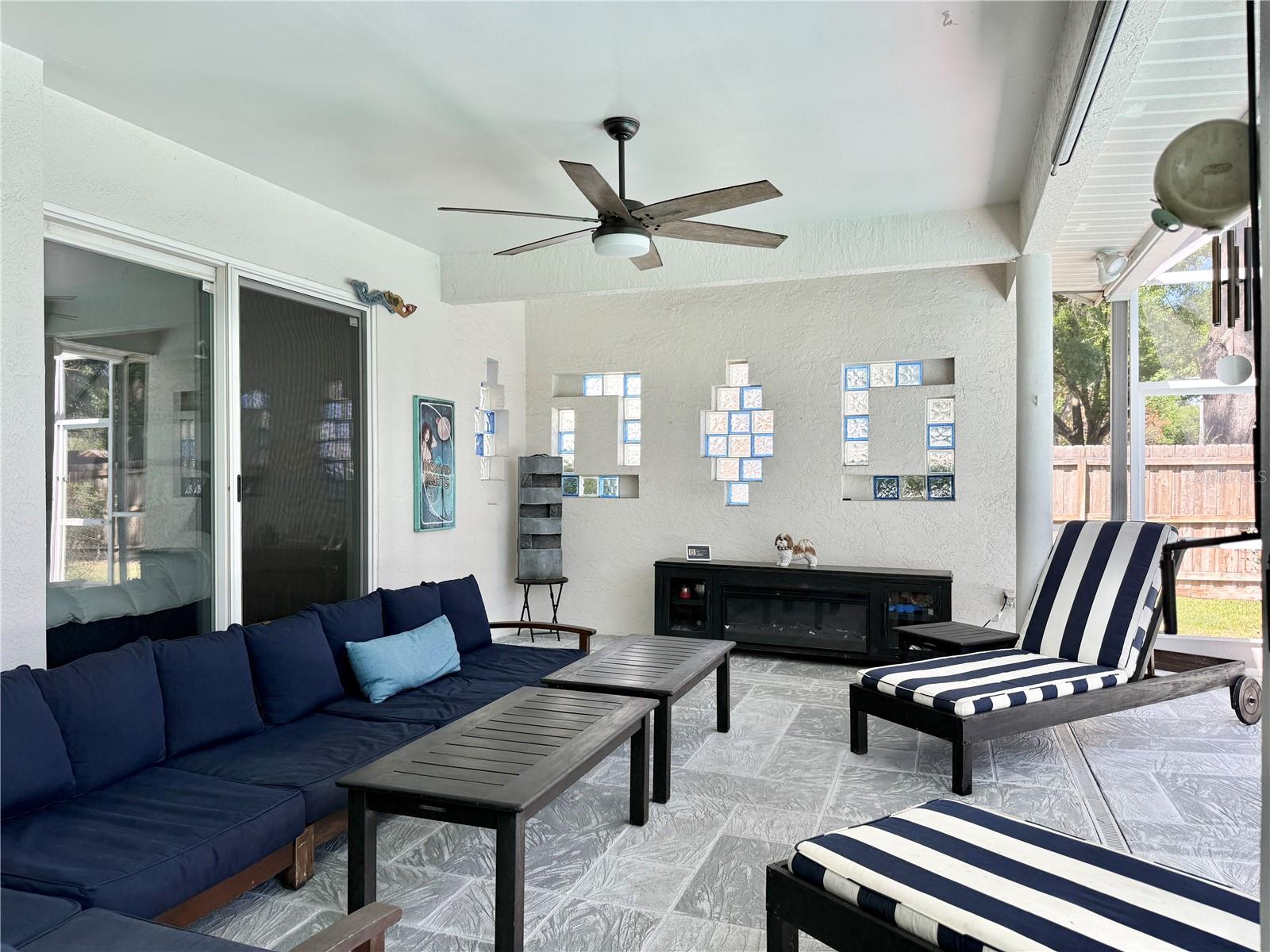 THERESA ARBOR - Residential