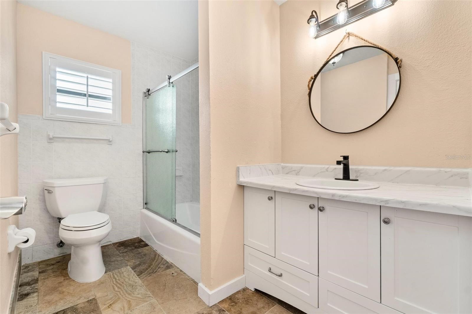 AZURE VIEW UNIT 1 - Residential Lease