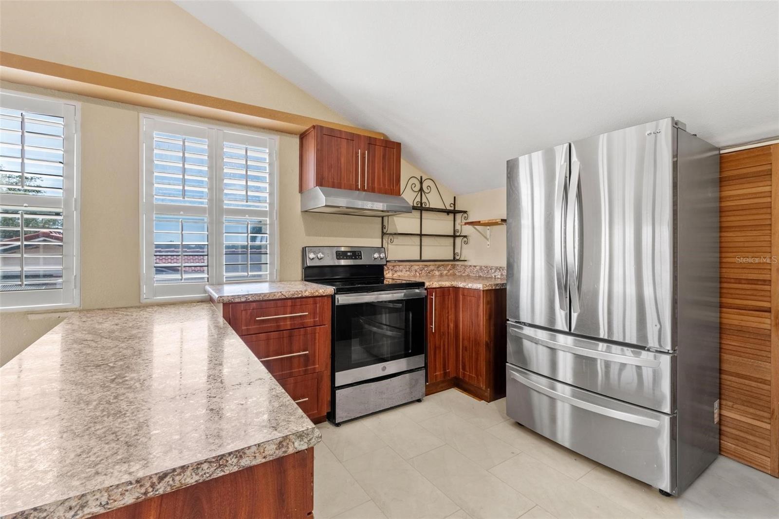 AZURE VIEW UNIT 1 - Residential Lease