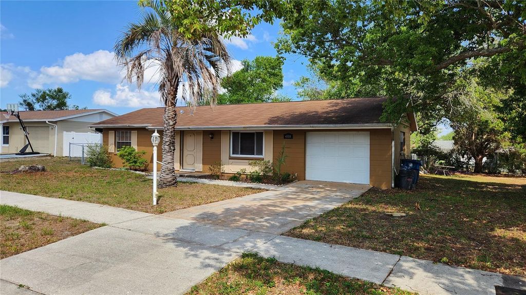 Photo of 4518 Yorkshire Avenue, Spring Hill, FL 34609 (MLS # W7885419)
