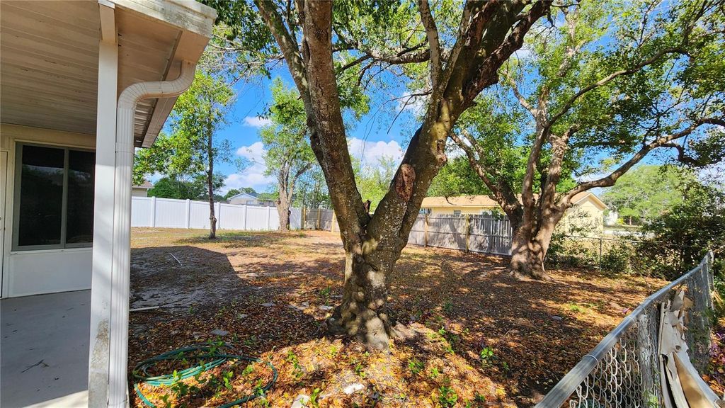 Photo of 4518 Yorkshire Avenue, Spring Hill, FL 34609 (MLS # W7885419)
