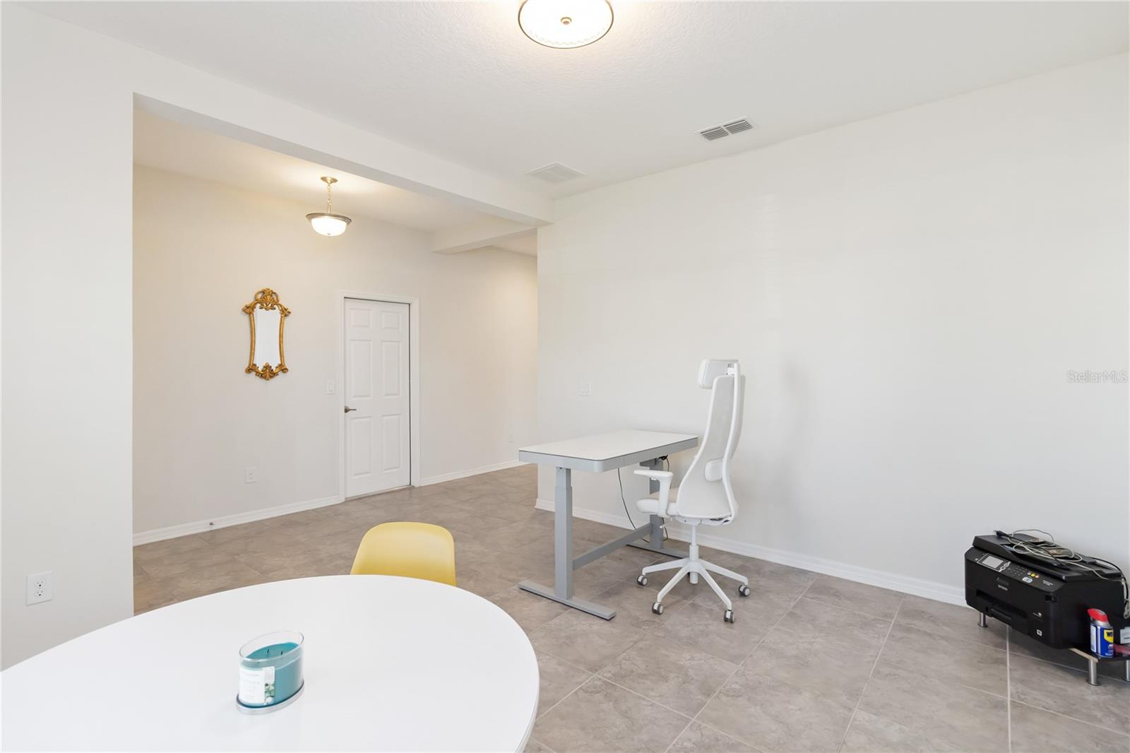 1813 CASTLETON DRIVE