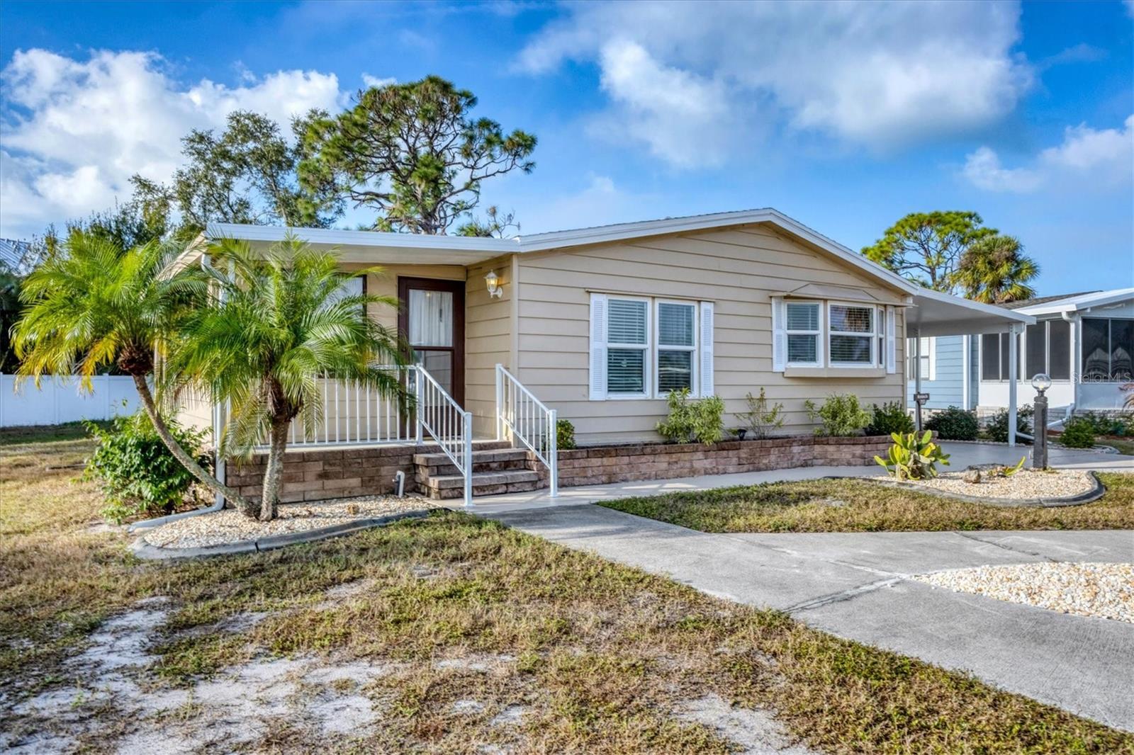 TANGERINE WOODS - Residential