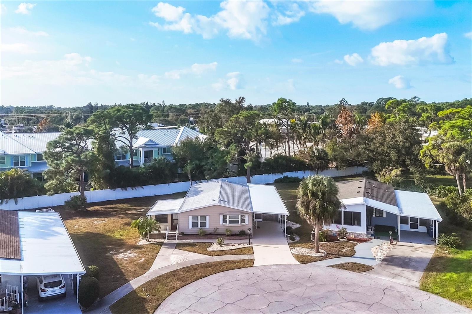 TANGERINE WOODS - Residential