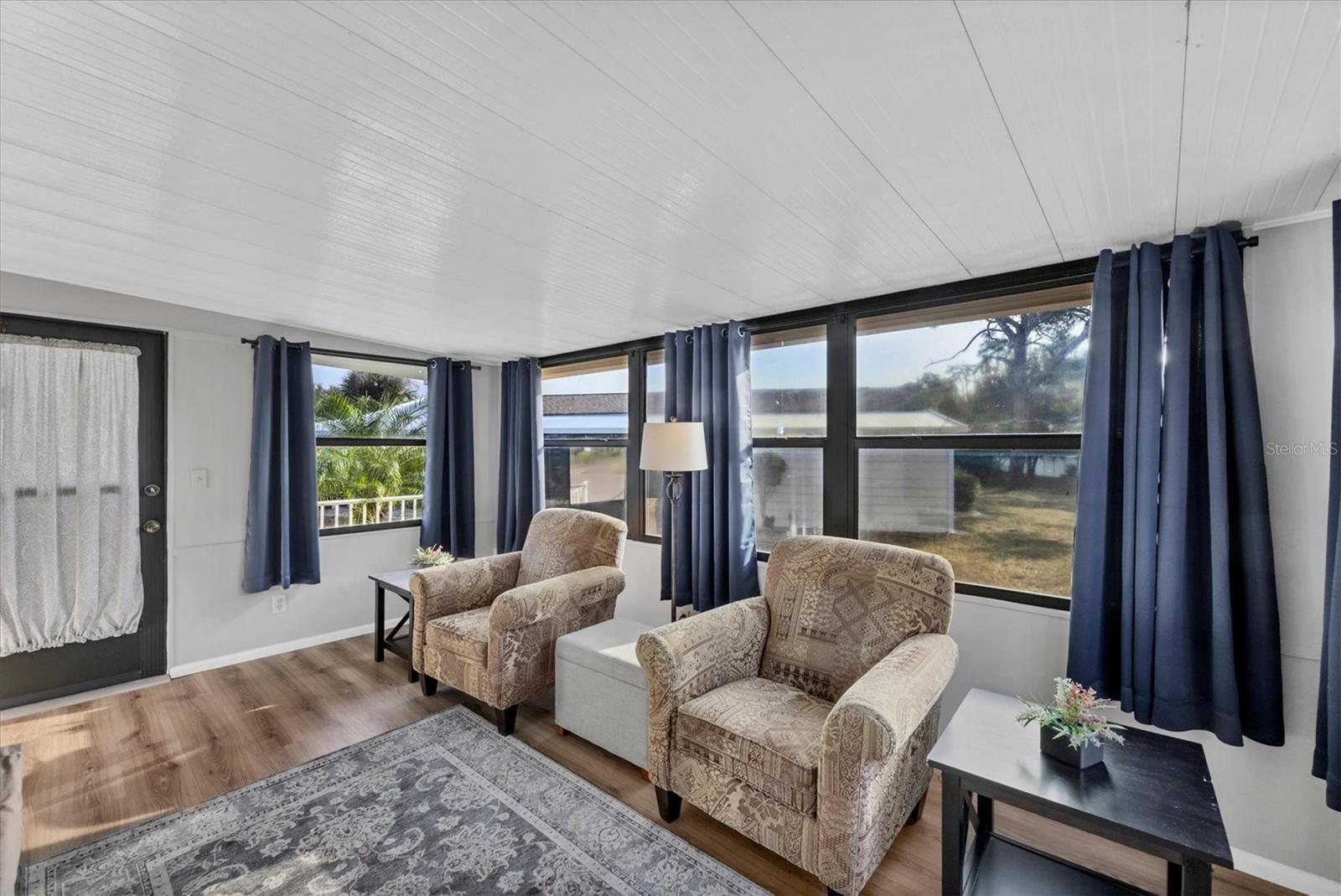 TANGERINE WOODS - Residential