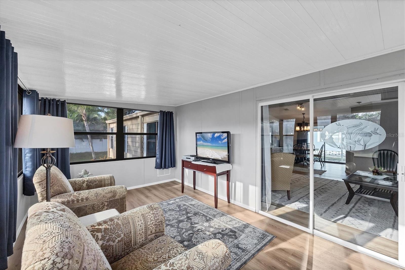 TANGERINE WOODS - Residential