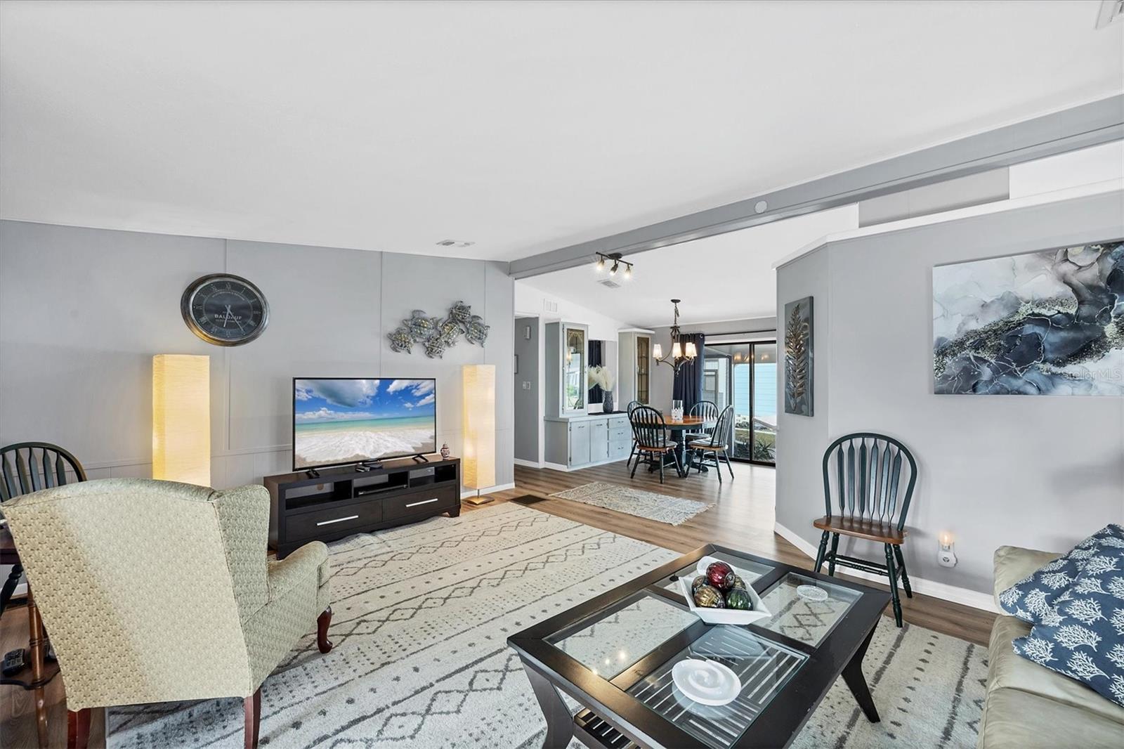 TANGERINE WOODS - Residential