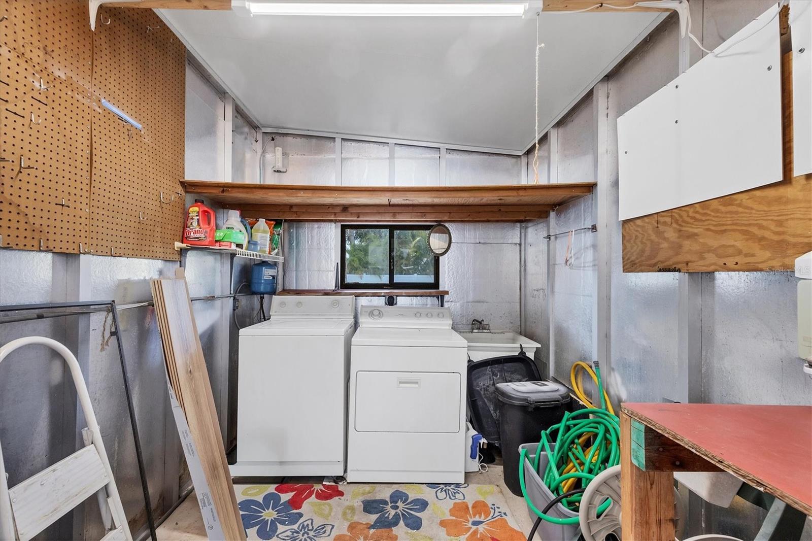 TANGERINE WOODS - Residential