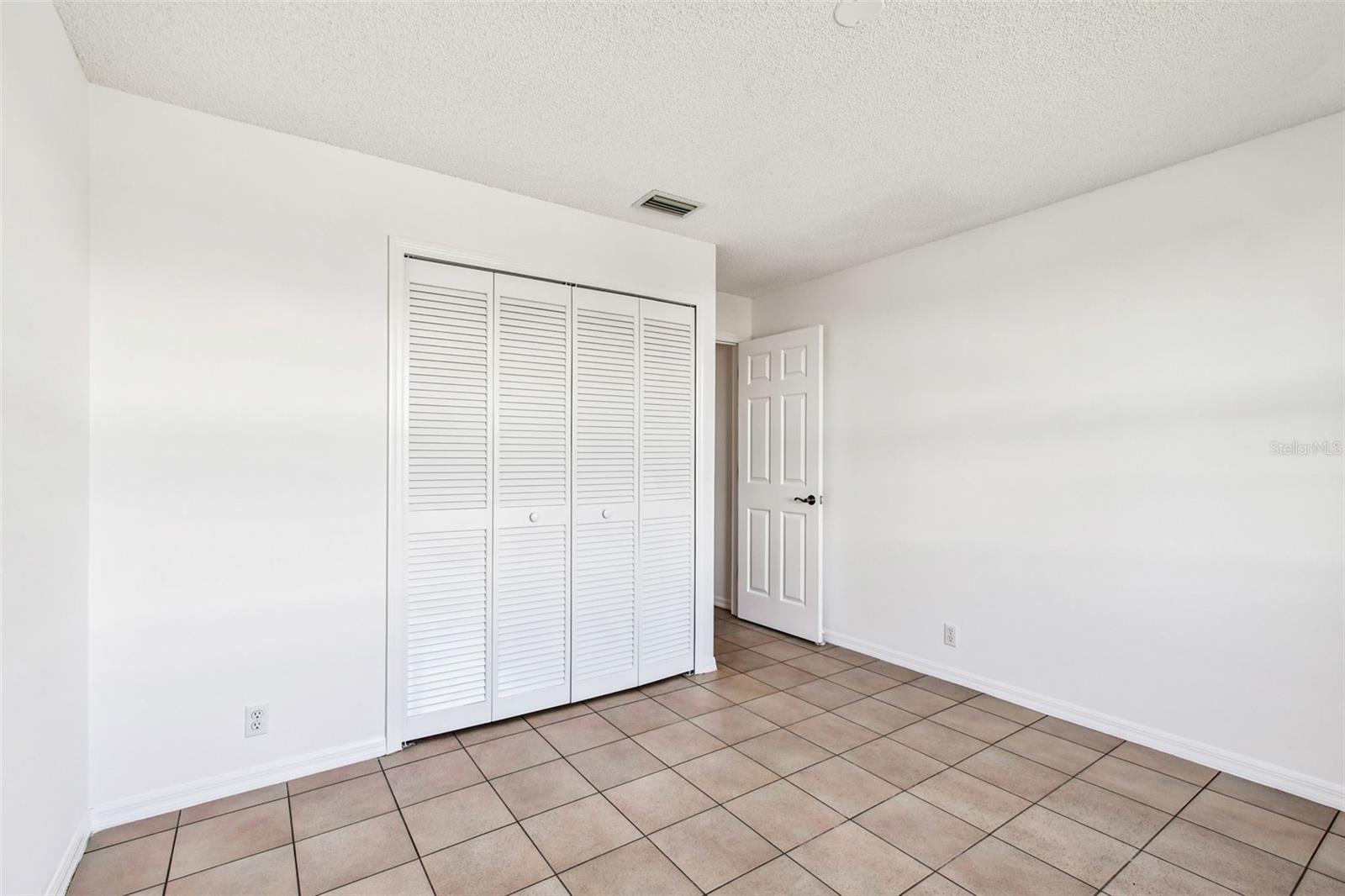 CRESTWOOD VILLAGE OF SARA 4 & 5 - Residential