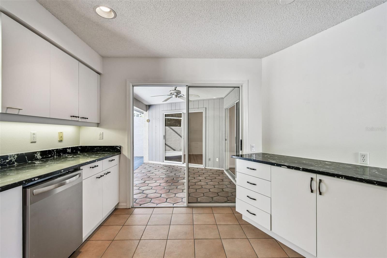 CRESTWOOD VILLAGE OF SARA 4 & 5 - Residential