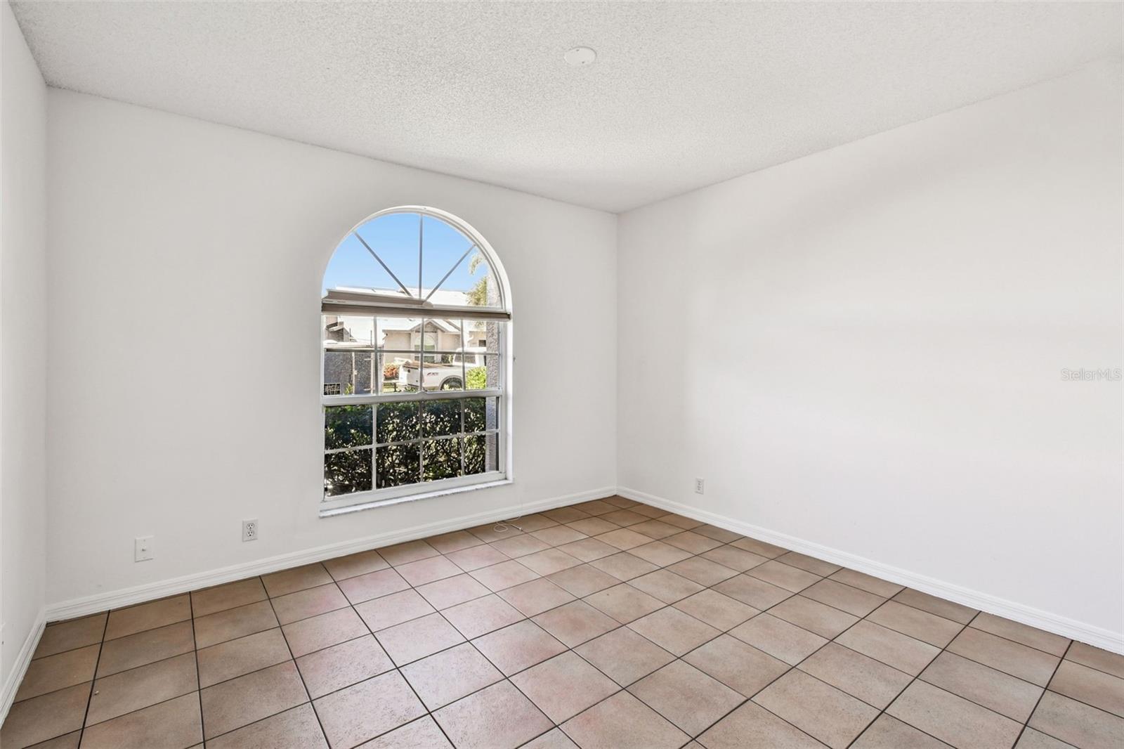 CRESTWOOD VILLAGE OF SARA 4 & 5 - Residential