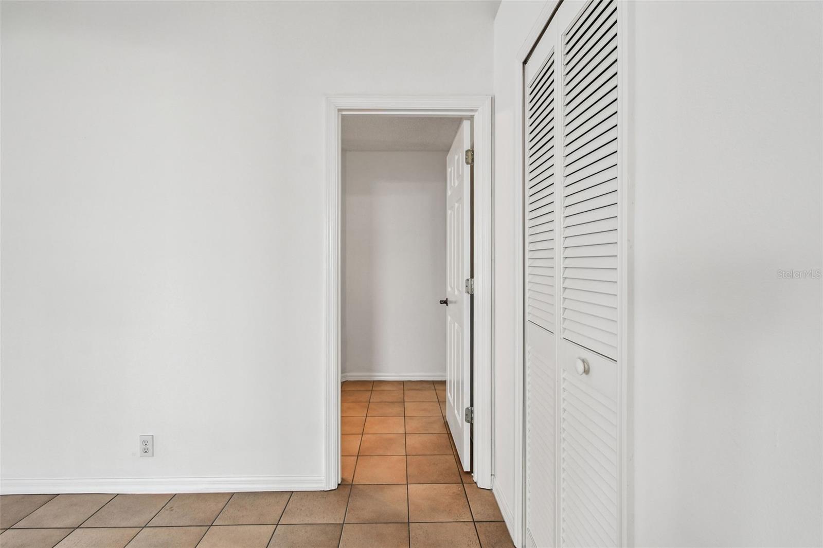 CRESTWOOD VILLAGE OF SARA 4 & 5 - Residential