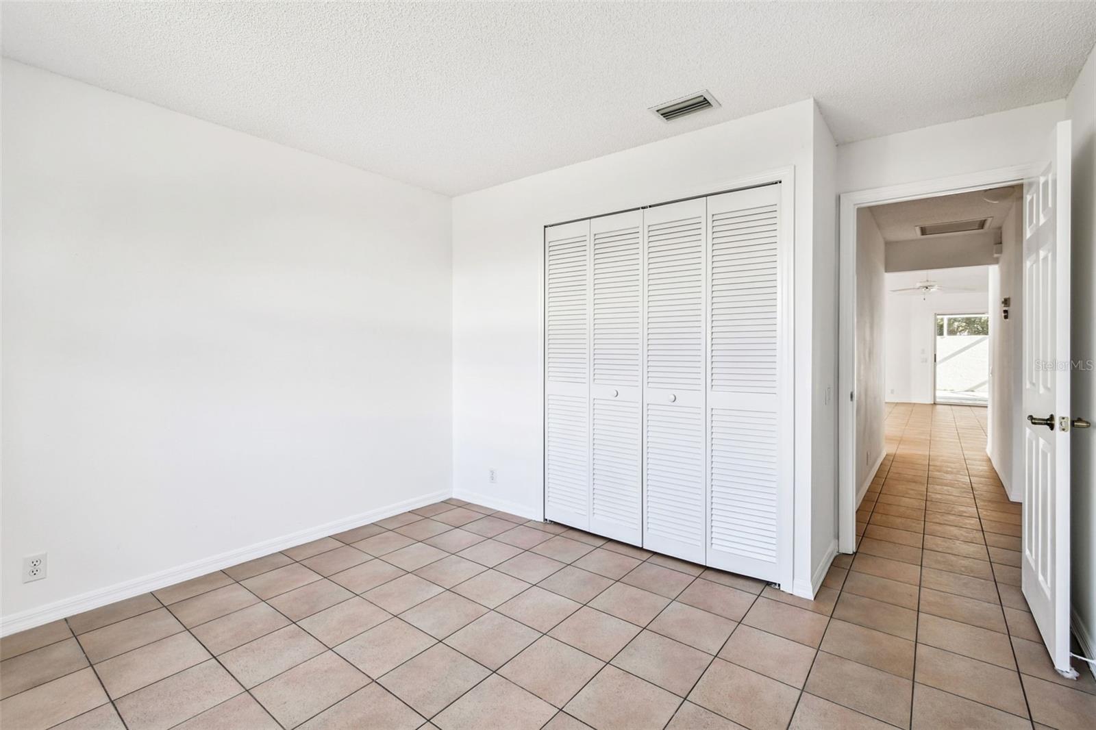 CRESTWOOD VILLAGE OF SARA 4 & 5 - Residential