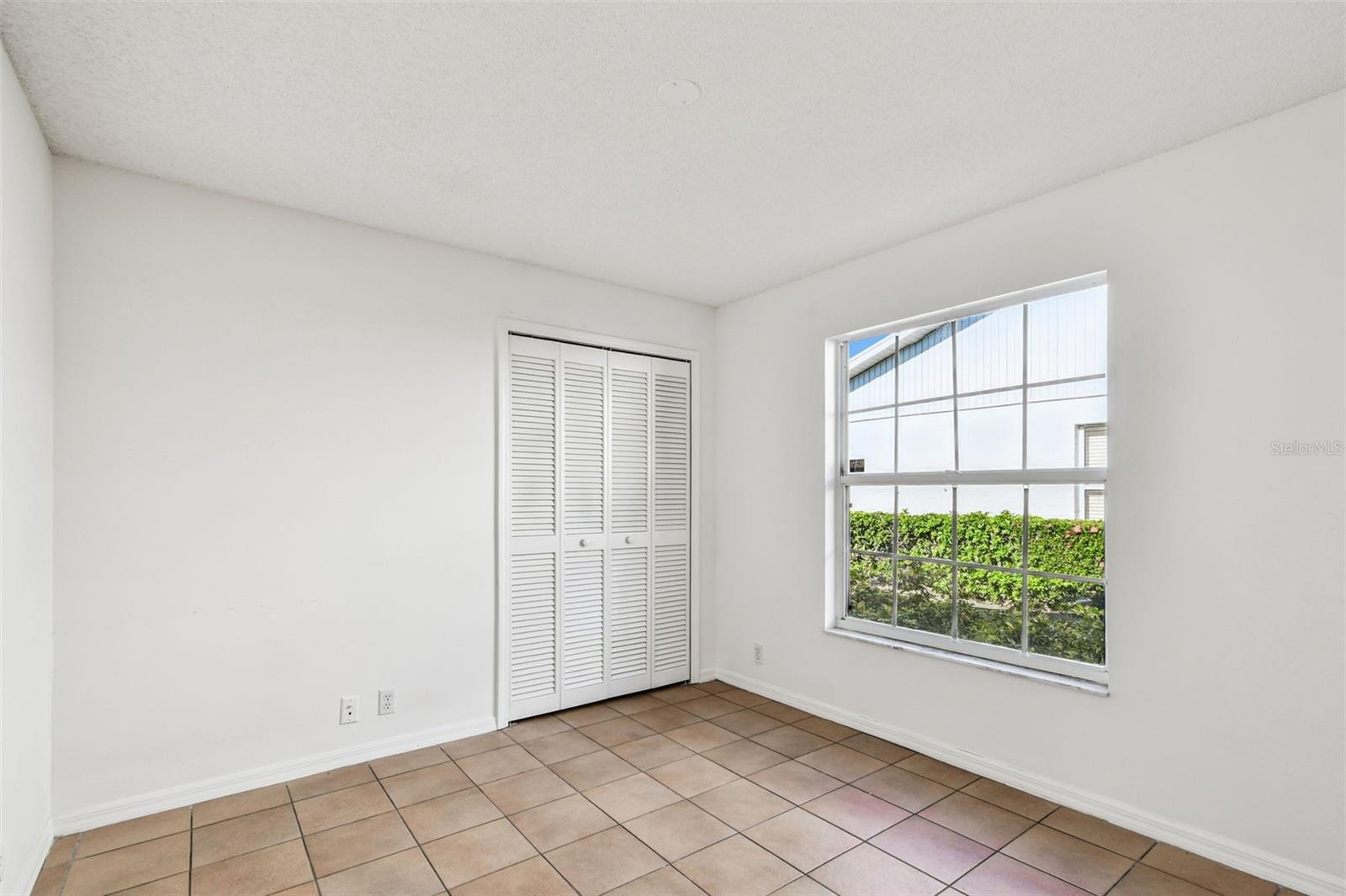 CRESTWOOD VILLAGE OF SARA 4 & 5 - Residential