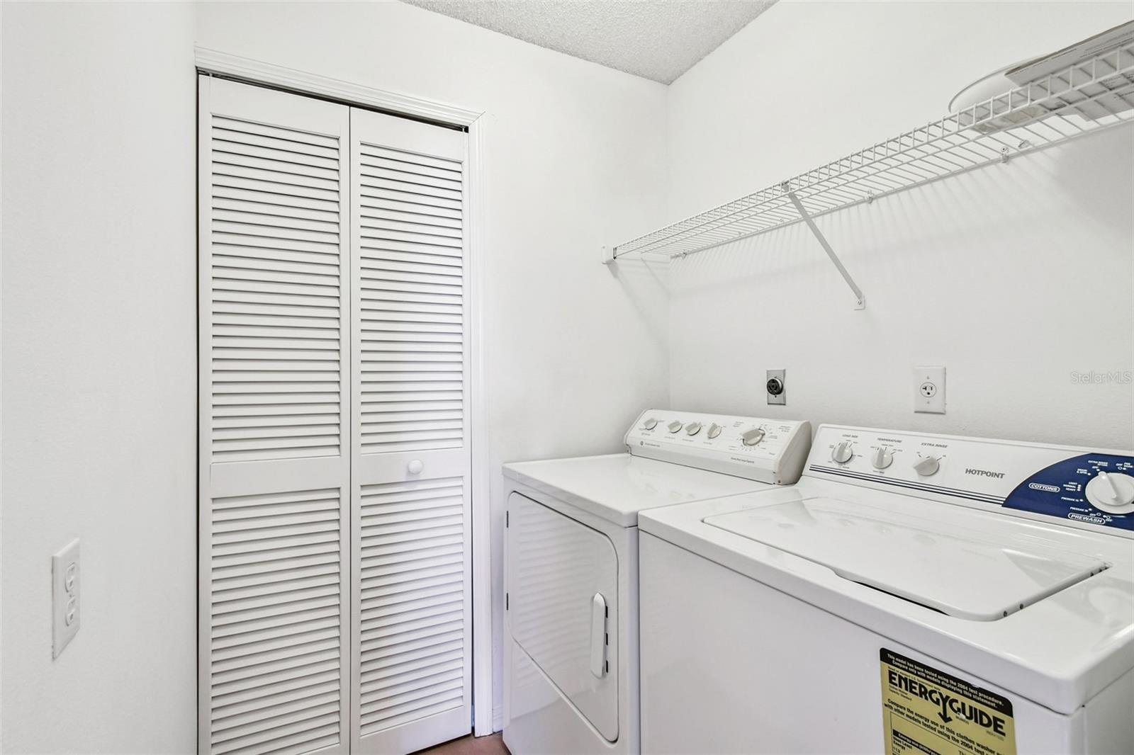 CRESTWOOD VILLAGE OF SARA 4 & 5 - Residential