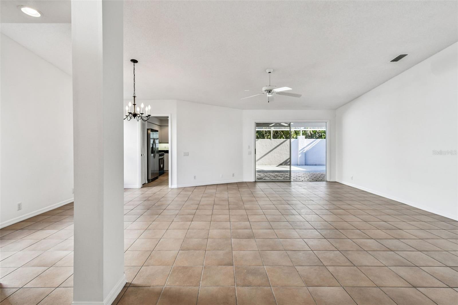 CRESTWOOD VILLAGE OF SARA 4 & 5 - Residential