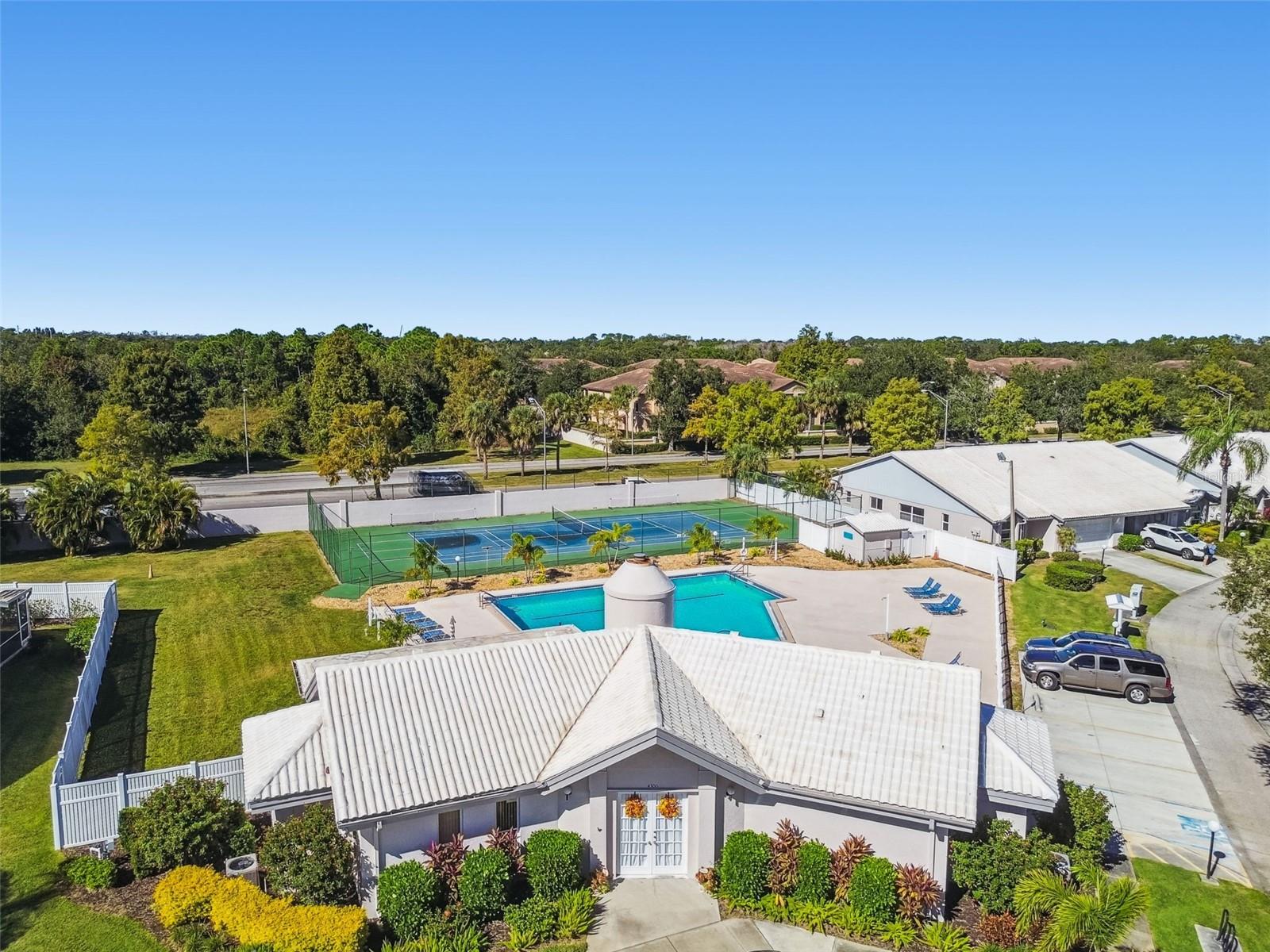 CRESTWOOD VILLAGE OF SARA 4 & 5 - Residential