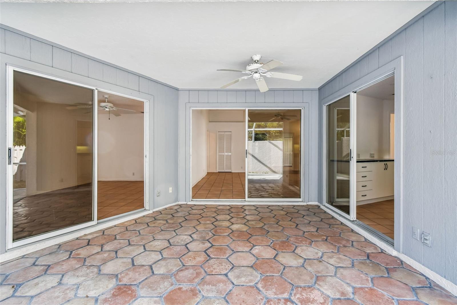 CRESTWOOD VILLAGE OF SARA 4 & 5 - Residential