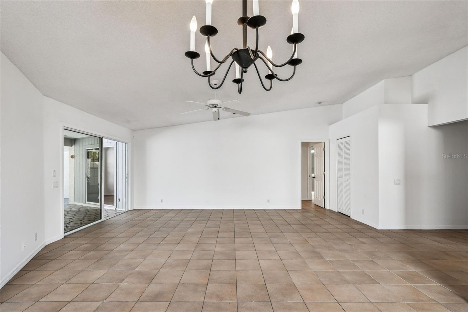 CRESTWOOD VILLAGE OF SARA 4 & 5 - Residential