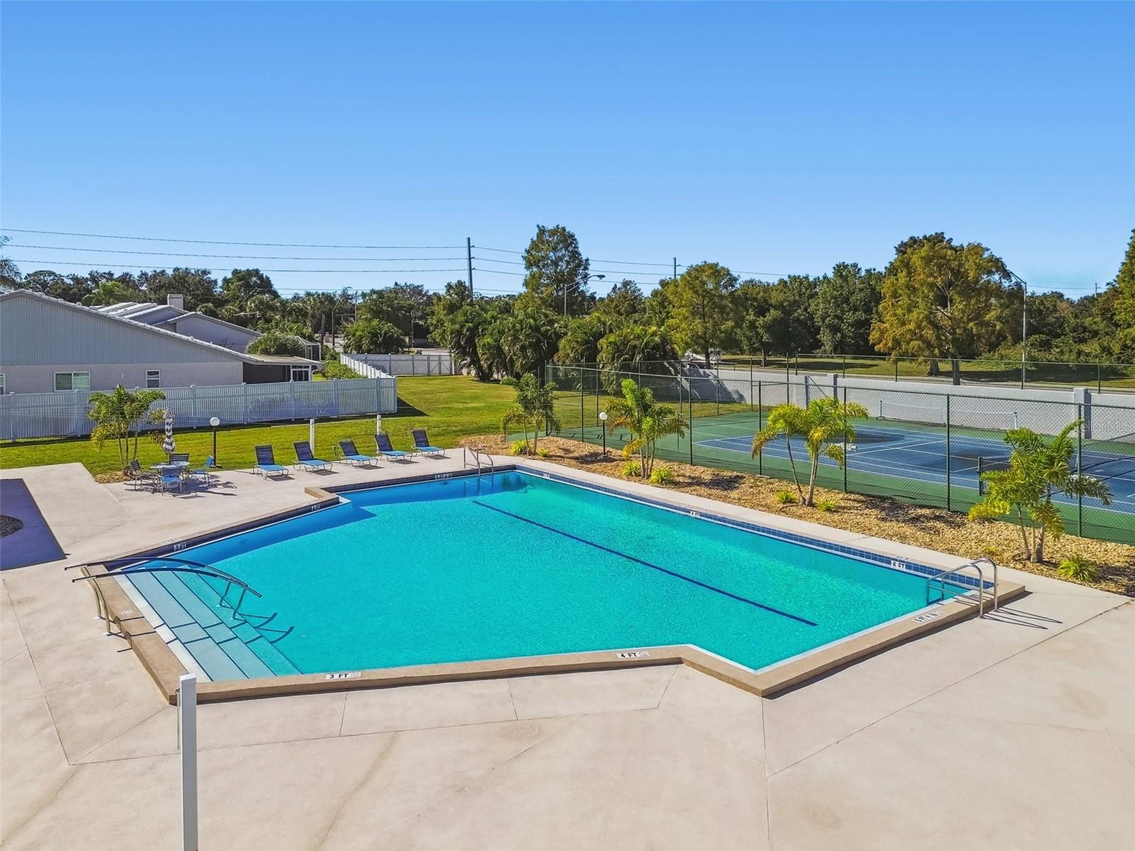 CRESTWOOD VILLAGE OF SARA 4 & 5 - Residential