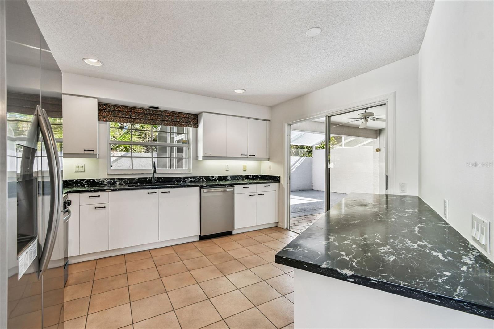 CRESTWOOD VILLAGE OF SARA 4 & 5 - Residential