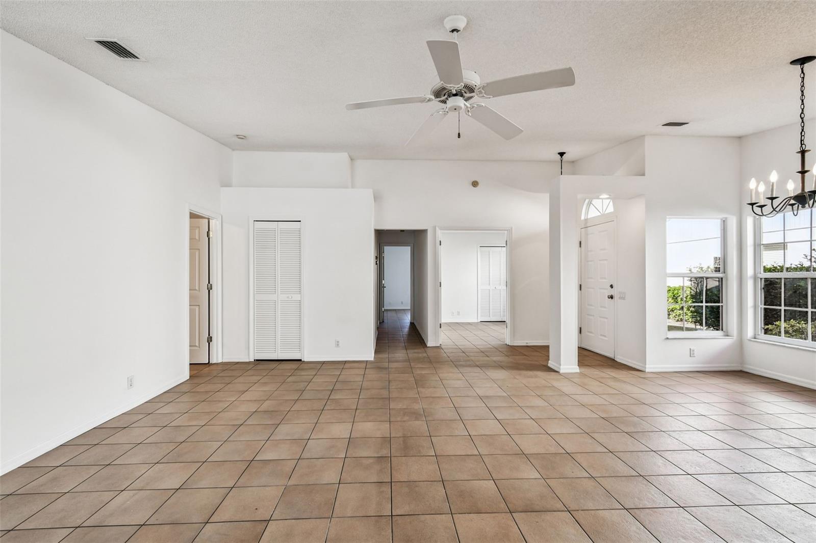 CRESTWOOD VILLAGE OF SARA 4 & 5 - Residential