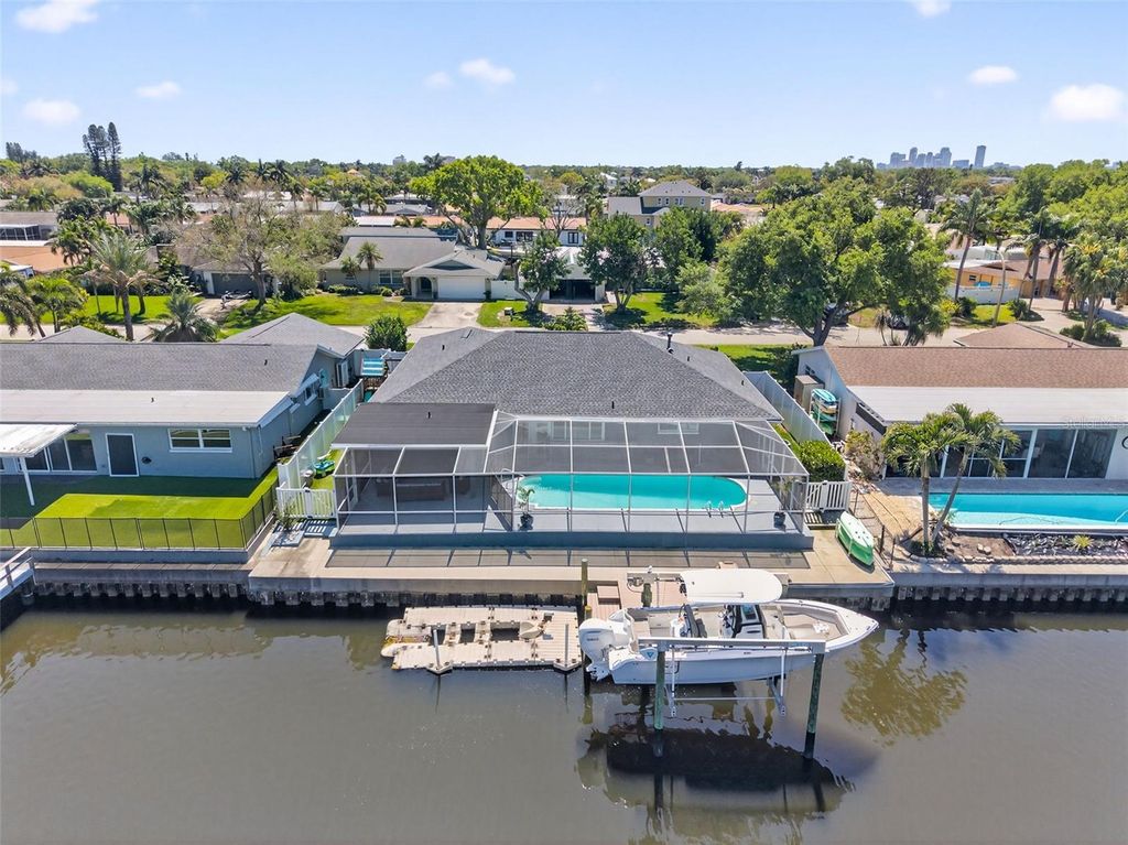 Photo of 1435 48th Avenue NE, St Petersburg, FL 33703 (MLS # TB8488393)