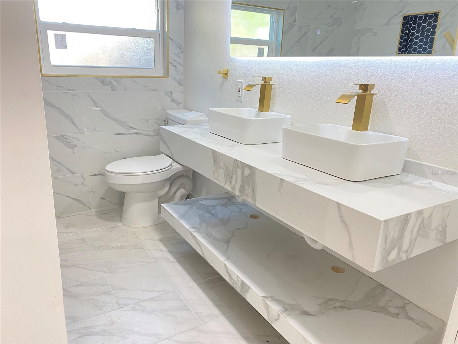 SULPHUR SPGS ADD - Residential Lease